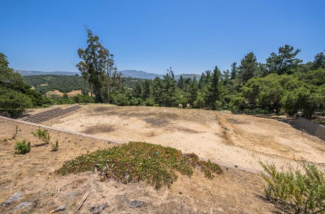 8734 Eagles Roost Road, Salinas CA: https://media.crmls.org/mediaz/5e4b3956-5fef-4bd8-81ad-a4140c337b00.jpg