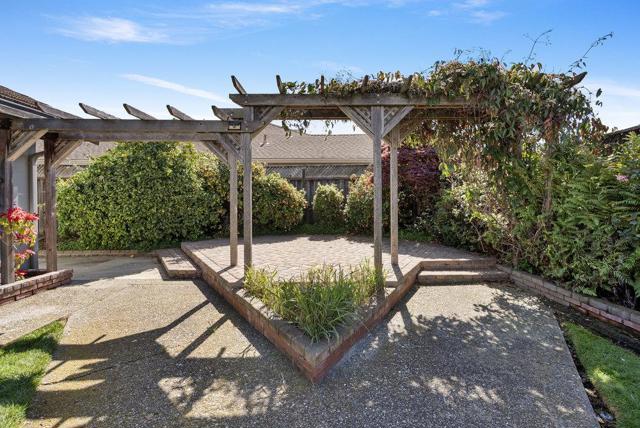 745 Ambrose Drive, Salinas CA: https://media.crmls.org/mediaz/5e4be8d2-cfd2-44b0-8a56-d172528ec355.jpg