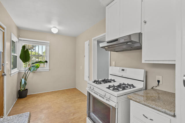 Detail Gallery Image 15 of 24 For 1268 Mentone Ave, Pasadena,  CA  - – Beds | – Baths