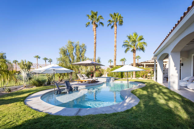 80818 Avenida San Ignacio, Indio CA: https://media.crmls.org/mediaz/5e4c0a4b-6458-4f69-938b-8cd60eb277da.jpg