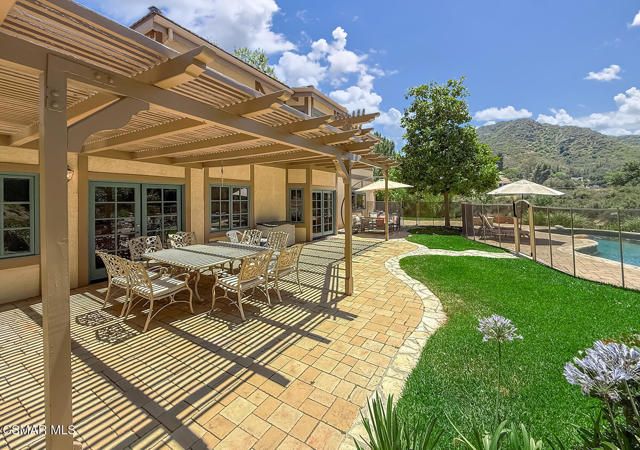 2317 Sierra Creek Road, Agoura Hills CA: https://media.crmls.org/mediaz/5e4cd18b-c7b9-498f-b6b2-4f7615eaf952.jpg