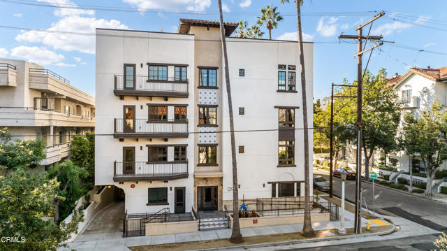 Detail Gallery Image 2 of 19 For 139 S Oak Knoll Ave #102,  Pasadena,  CA 91101 - 1 Beds | 1 Baths