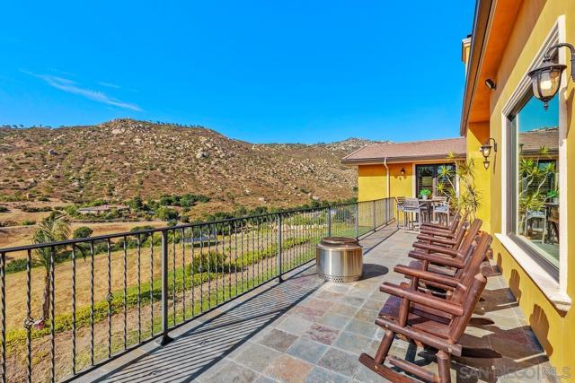 18585 Deer Valley Estates, Poway CA: https://media.crmls.org/mediaz/5e4df8dd-61c0-442c-b978-8449c768c10d.jpg