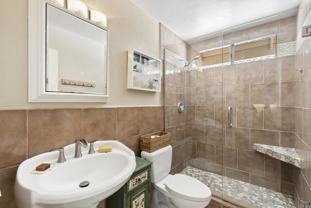 Detail Gallery Image 26 of 47 For 4989 Corte Playa Encino, San Diego,  CA 92124 - 4 Beds | 2/1 Baths