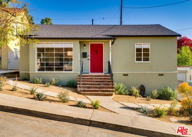 340 S Madison Way, Glendale CA: https://media.crmls.org/mediaz/5e4ffeba-8c7c-44ae-b1b6-64b44379ecdd.jpg