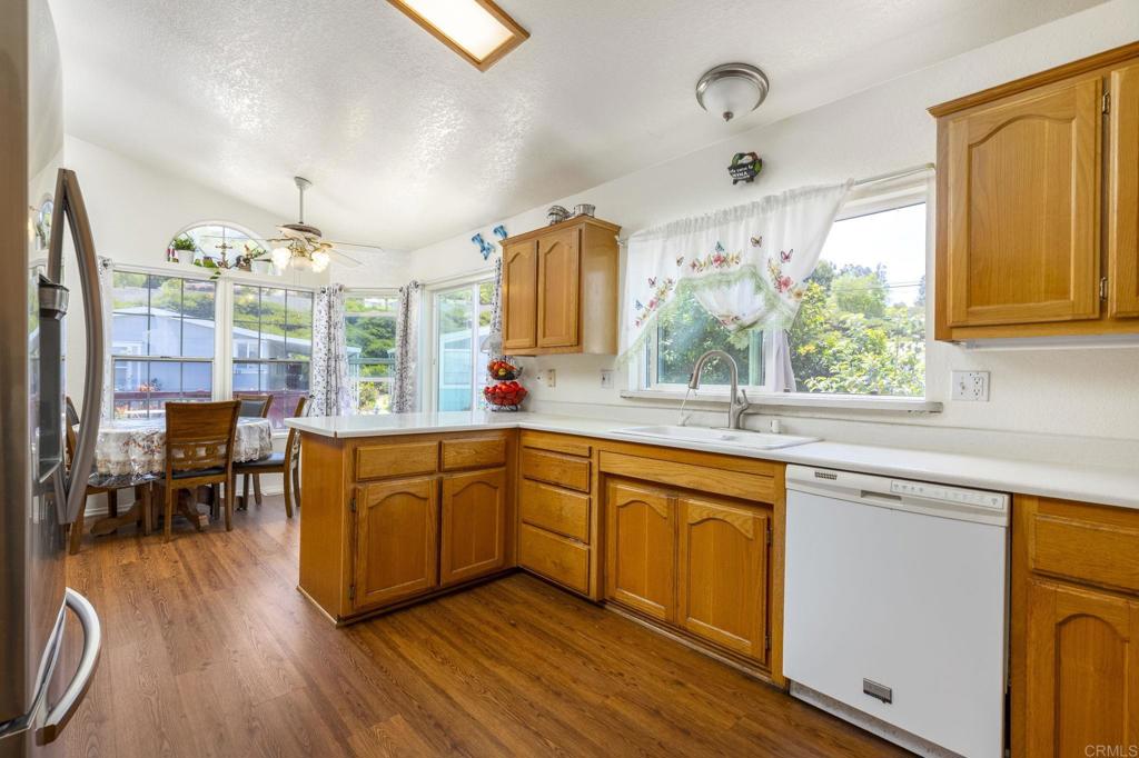 200 Emerald Dr. - photo 5
