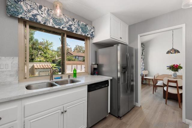 13046 Paseo del Verano, San Diego CA: https://media.crmls.org/mediaz/5e52fcc7-28b1-4b76-97db-1e71d2615500.jpg