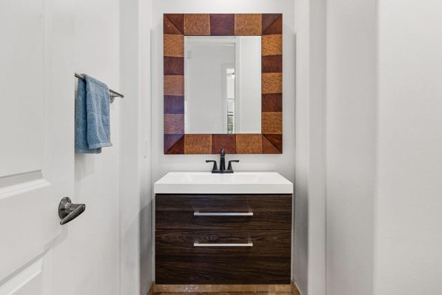 74062 Jeri Lane, Palm Desert CA: https://media.crmls.org/mediaz/5e530d96-7b61-4b6b-892e-a248ee0a41c5.jpg