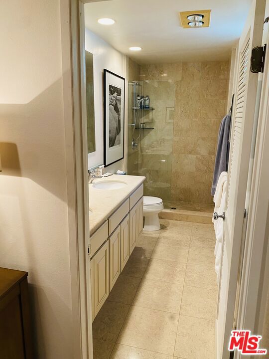 8455 Fountain Avenue, West Hollywood CA: https://media.crmls.org/mediaz/5e534c2f-c1de-4e1f-b757-52f0d311818a.jpg