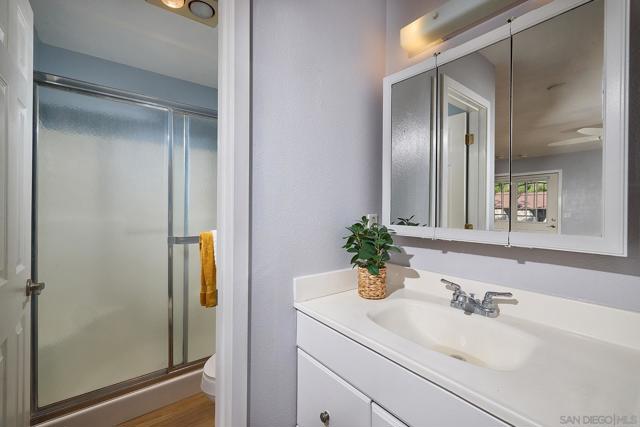 6185 Alpine Blvd, Alpine CA: https://media.crmls.org/mediaz/5e53efc9-fc6d-422c-8226-676c3799e5d5.jpg