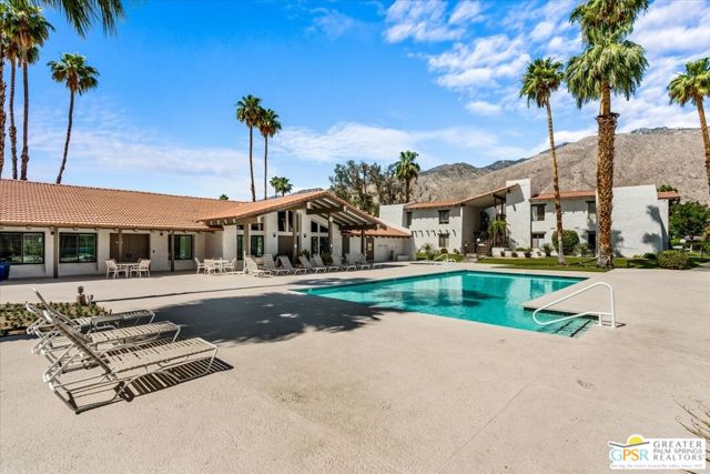 1050 E Ramon Road, Palm Springs CA: https://media.crmls.org/mediaz/5e548bf3-ab77-4977-8539-1e79ce355cef.jpg