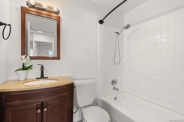 9447 Medina Dr, Santee CA: https://media.crmls.org/mediaz/5e549823-865d-4c09-ab2d-6d7cde56d5b8.jpg