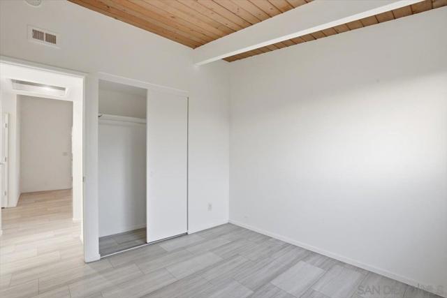 4985 Pacifica, San Diego CA: https://media.crmls.org/mediaz/5e55b3f2-81e9-4107-b182-755ada6bb1f3.jpg