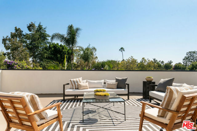 Drew Fenton | 1185 Mcclellan Drive Los Angeles CA | MLS: 7420887