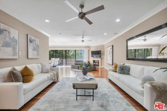 1124 N Kings Road, West Hollywood CA: https://media.crmls.org/mediaz/5e57080b-6e31-47fd-aacb-f2f37bb01866.jpg