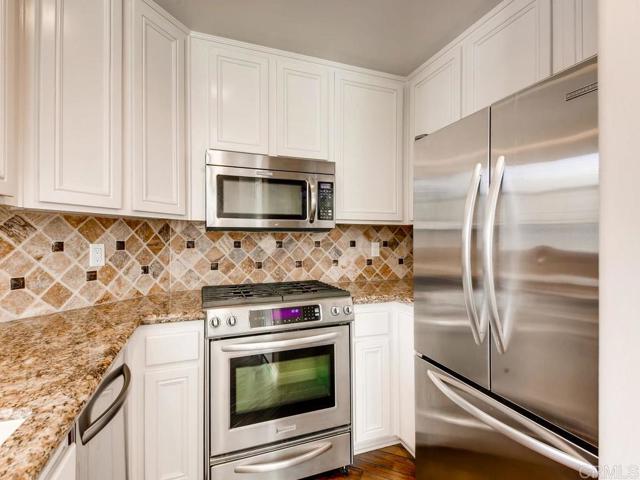539 Almond Road, San Marcos CA: https://media.crmls.org/mediaz/5e571bb6-1a66-435f-bbb2-eb4c4321fcd7.jpg