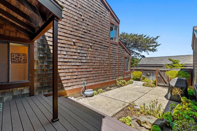 338 Monterey Dunes Way, Moss Landing CA: https://media.crmls.org/mediaz/5e571f21-1f55-4a18-9992-c9ef0b9dbc38.jpg