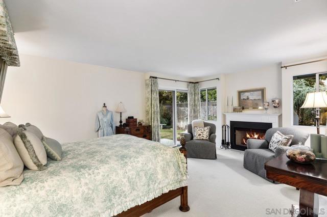 1059 Hymettus Ave, Encinitas CA: https://media.crmls.org/mediaz/5e57cee7-d78d-46e6-bbd2-b158fd652044.jpg