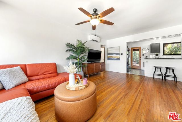 2342 S Garth Avenue, Los Angeles CA: https://media.crmls.org/mediaz/5e581bda-9eb8-4aa0-adeb-f30f4dd9b4ea.jpg
