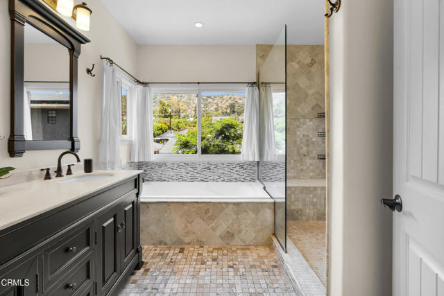 171 N Sunset Place, Monrovia CA: https://media.crmls.org/mediaz/5e58392d-469a-4913-bfb3-cf05729c9716.jpg