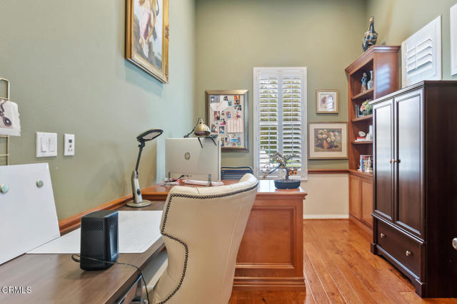 1728 Via Pajaro, Camarillo CA: https://media.crmls.org/mediaz/5e58399c-5b08-4190-9c94-bfc9882e4591.jpg