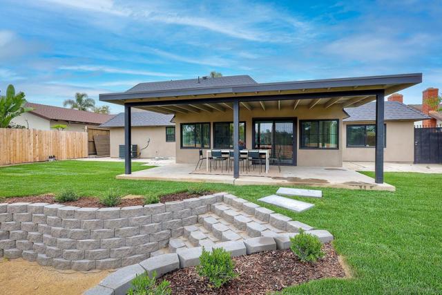 6630 Park Ridge Blvd, San Diego CA: https://media.crmls.org/mediaz/5e58817c-413b-442c-b092-13615e67796d.jpg