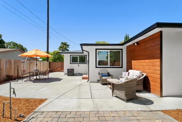 3069 Agate Drive, Santa Clara CA: https://media.crmls.org/mediaz/5e5906c1-fa2a-46c6-8e55-e2c9af8313e8.jpg