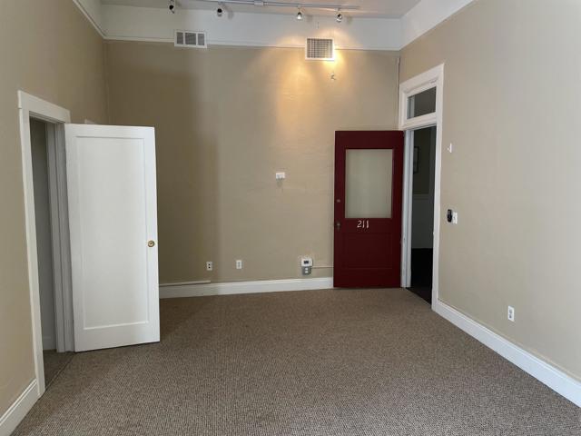 Image 40 of 60 For 527 F Street