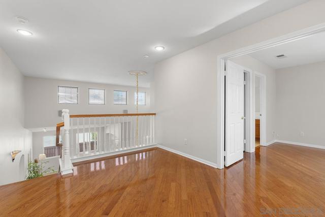 987 Palencia Ct, Chula Vista CA: https://media.crmls.org/mediaz/5e5a1fdf-8ec9-4691-9e5e-4154a3bee74f.jpg