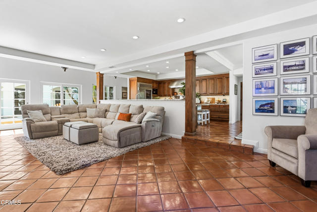 Detail Gallery Image 16 of 75 For 2296 Applewood Ln, Camarillo,  CA 93012 - 5 Beds | 4/1 Baths