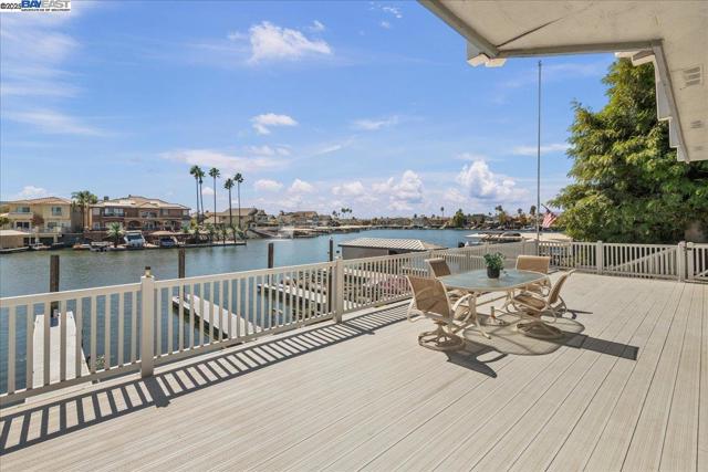 5690 Beaver Lane, Discovery Bay CA: https://media.crmls.org/mediaz/5e5a7f89-9f59-470a-8187-55f8434790f2.jpg