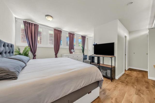 215 Tunnel Avenue, Richmond CA: https://media.crmls.org/mediaz/5e5c76fb-a648-4e3a-8bb9-e9da68292d09.jpg