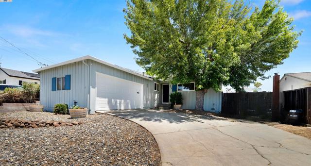 252 Martin Avenue, Livermore CA: https://media.crmls.org/mediaz/5e5ca920-6622-4314-bd68-97fb88944814.jpg