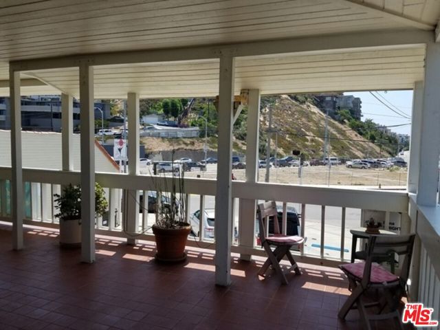 165 Culver Boulevard photo 8