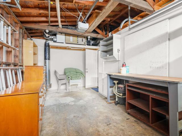 589 S M St, Livermore CA: https://media.crmls.org/mediaz/5e5dc26f-d71e-4bd6-bb89-1cf15291b5f4.jpg