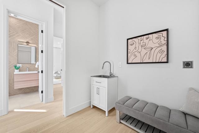 395 Martens Avenue, Mountain View CA: https://media.crmls.org/mediaz/5e5df3a2-5f5f-4ba4-afe8-1cdbfcb6c637.jpg