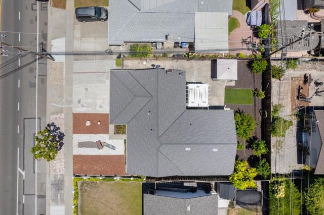 5806 Blossom Avenue, San Jose CA: https://media.crmls.org/mediaz/5e5ec37c-9941-40ad-a05e-0424e73e06be.jpg