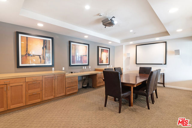 4180 Fair Avenue, Studio City CA: https://media.crmls.org/mediaz/5e5ef563-0fc8-4d78-9011-7079c1e78340.jpg