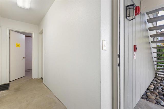 Image 22 of 56 For 858 Apricot Avenue B
