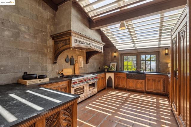 2900 Buena Vista Way, Berkeley CA: https://media.crmls.org/mediaz/5e5f5817-8dd0-4cce-a763-751cbe43135b.jpg