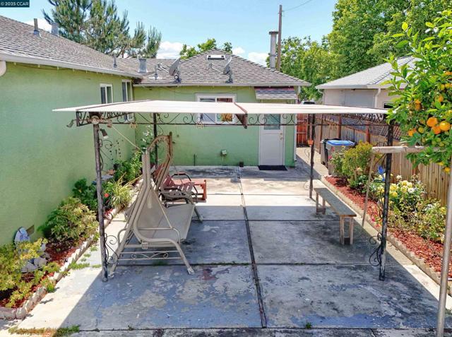 848 Linda Vista Street, San Jose CA: https://media.crmls.org/mediaz/5e5fcd0b-ead7-4312-b9d2-ef5ccbfbb24d.jpg
