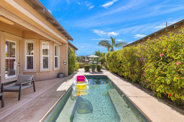 37 Shoreline Drive, Rancho Mirage CA: https://media.crmls.org/mediaz/5e5fd013-7607-46e2-bab9-5314a9ffcb1a.jpg