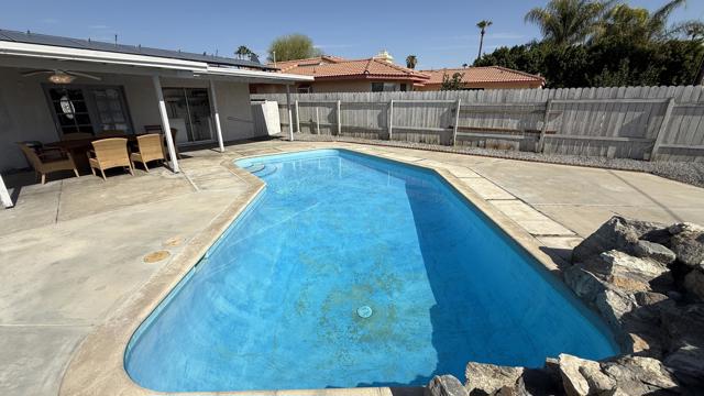 43700 Buena Circle, Palm Desert, CA 92260