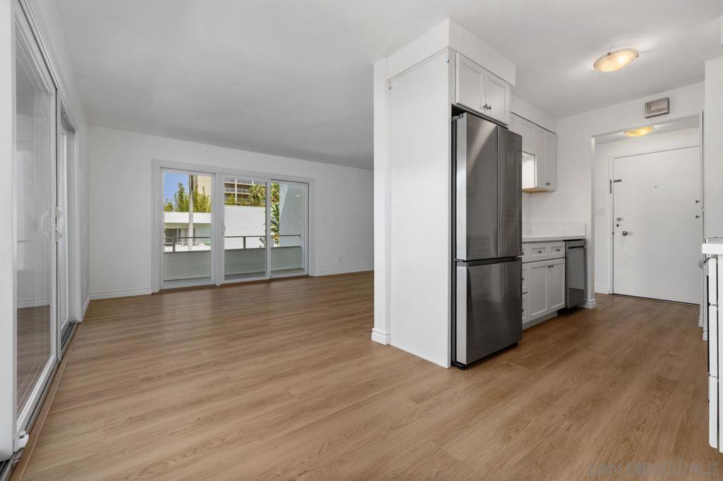 2368 Torrey Pines Road - photo 15