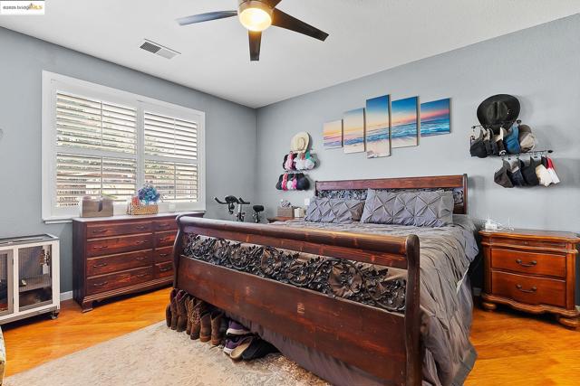1126 Deerpark Rd, Oakley CA: https://media.crmls.org/mediaz/5e628532-4192-4a42-b5ef-544310a9ef24.jpg