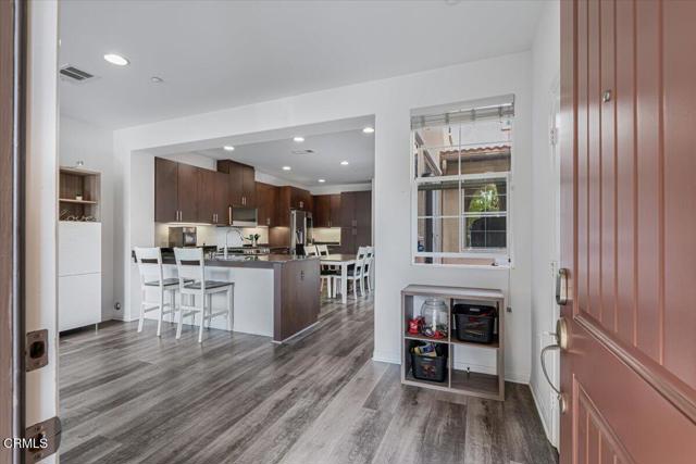 Detail Gallery Image 2 of 44 For 3027 N Oxnard Bld, Oxnard,  CA 93036 - 3 Beds | 2/1 Baths