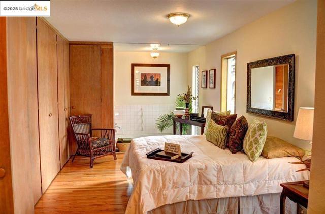 986 Kains Ave, Albany CA: https://media.crmls.org/mediaz/5e634cd1-e801-408e-bf30-9ee0b03595b7.jpg