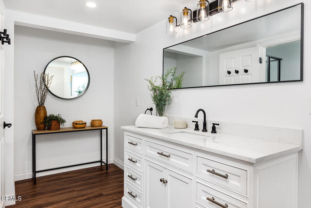 Detail Gallery Image 19 of 27 For 385 S Oakland Ave #205,  Pasadena,  CA 91101 - 3 Beds | 2 Baths