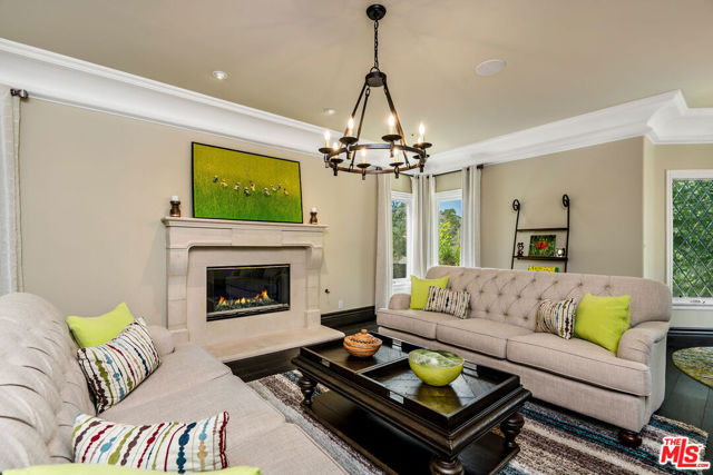 204 Bell Canyon Road, Bell Canyon CA: https://media.crmls.org/mediaz/5e6370d8-3b33-4579-bddc-14621336e250.jpg