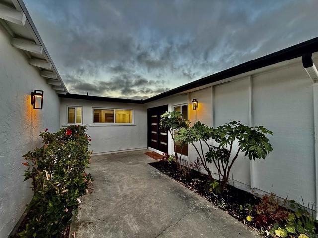3179 Driscoll Dr, San Diego CA: https://media.crmls.org/mediaz/5e6398bb-4136-4c3a-bb60-d894c4a17df1.jpg